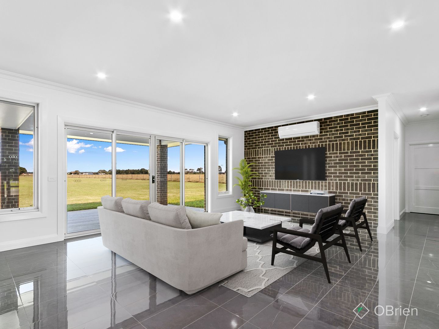 82 Racecourse Road, Bairnsdale VIC 3875, Image 2