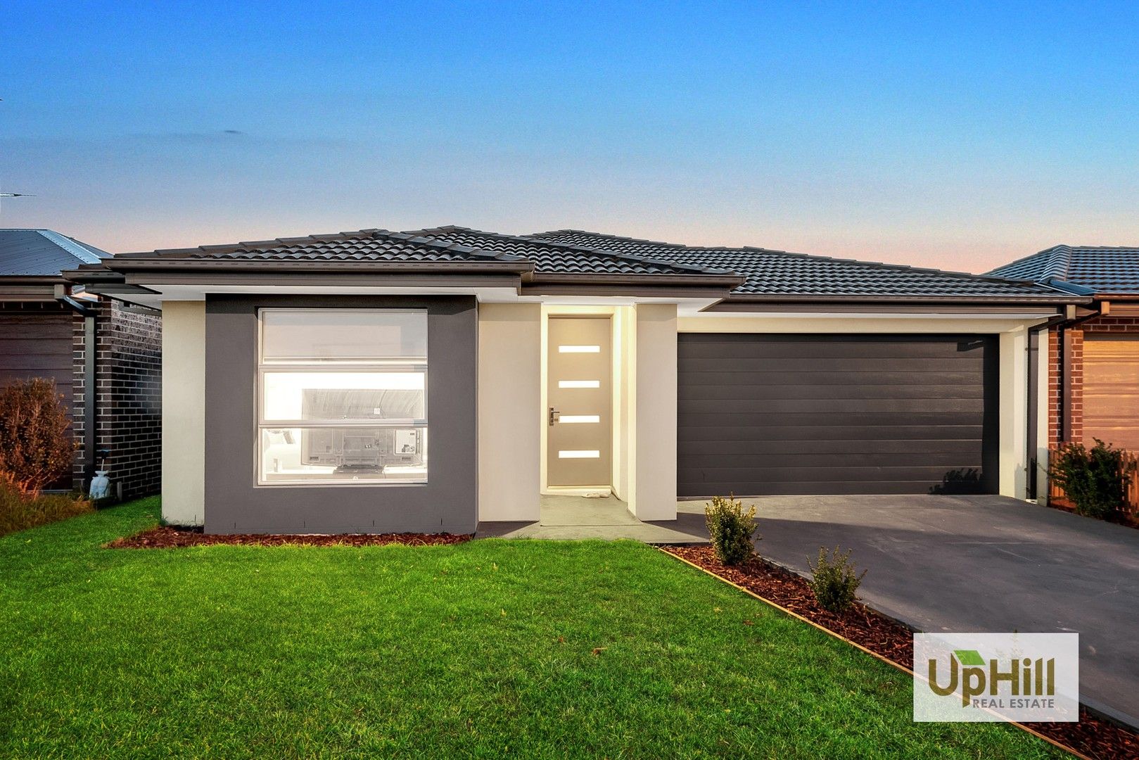 4 bedrooms House in 36 SIMMENTAL DRIVE CLYDE NORTH VIC, 3978