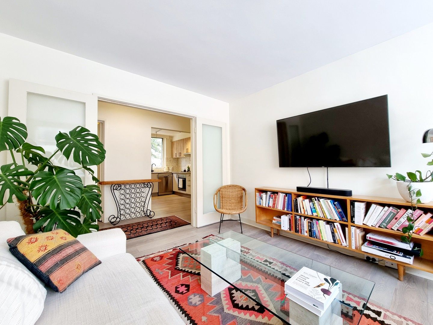 2 bedrooms Apartment / Unit / Flat in 4/43D Chapel Street ST KILDA VIC, 3182