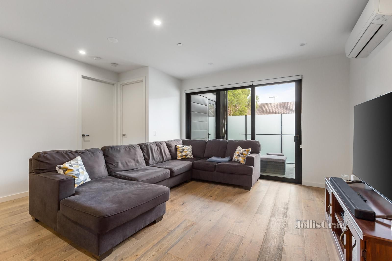 111/110-112 Mimosa Road, Carnegie VIC 3163, Image 1