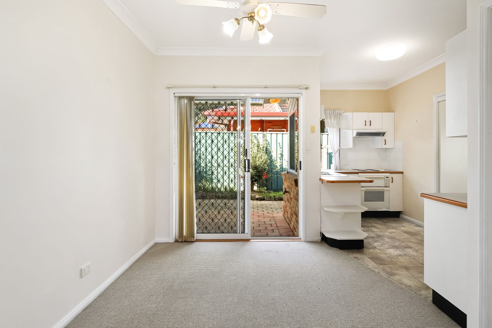 2/33 Webb Street, East Gosford NSW 2250, Image 2