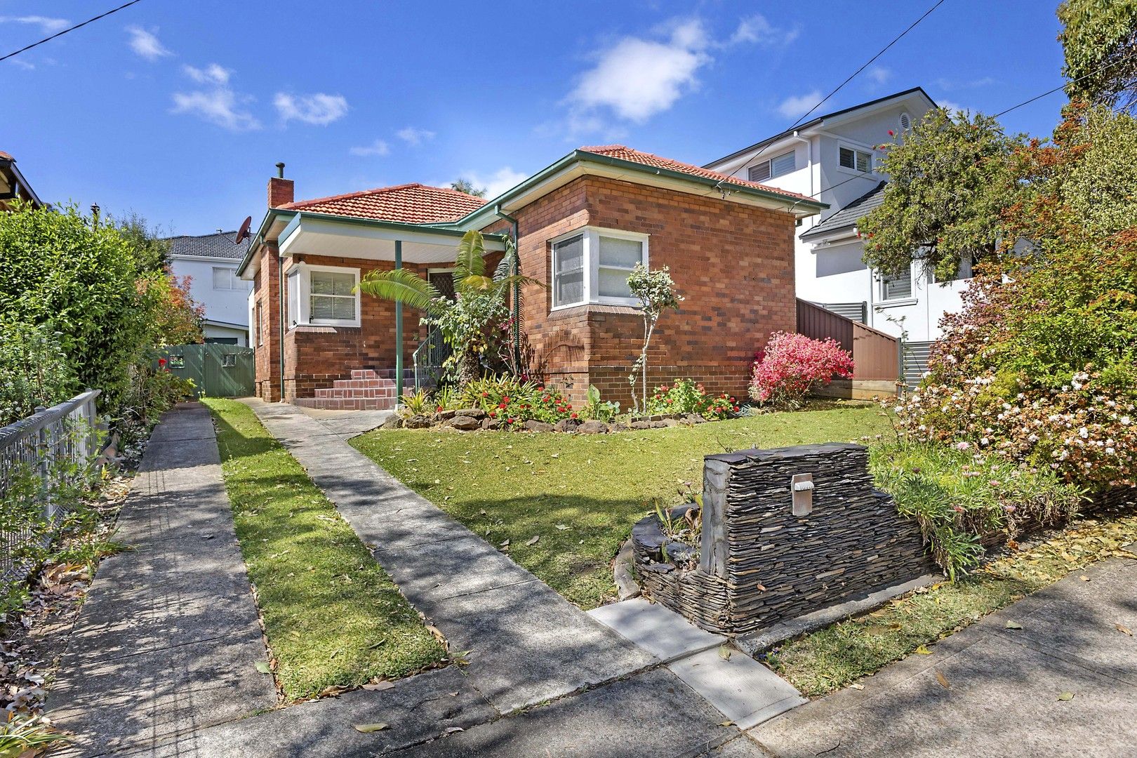 32 Rosemeath Avenue, Kingsgrove NSW 2208, Image 0