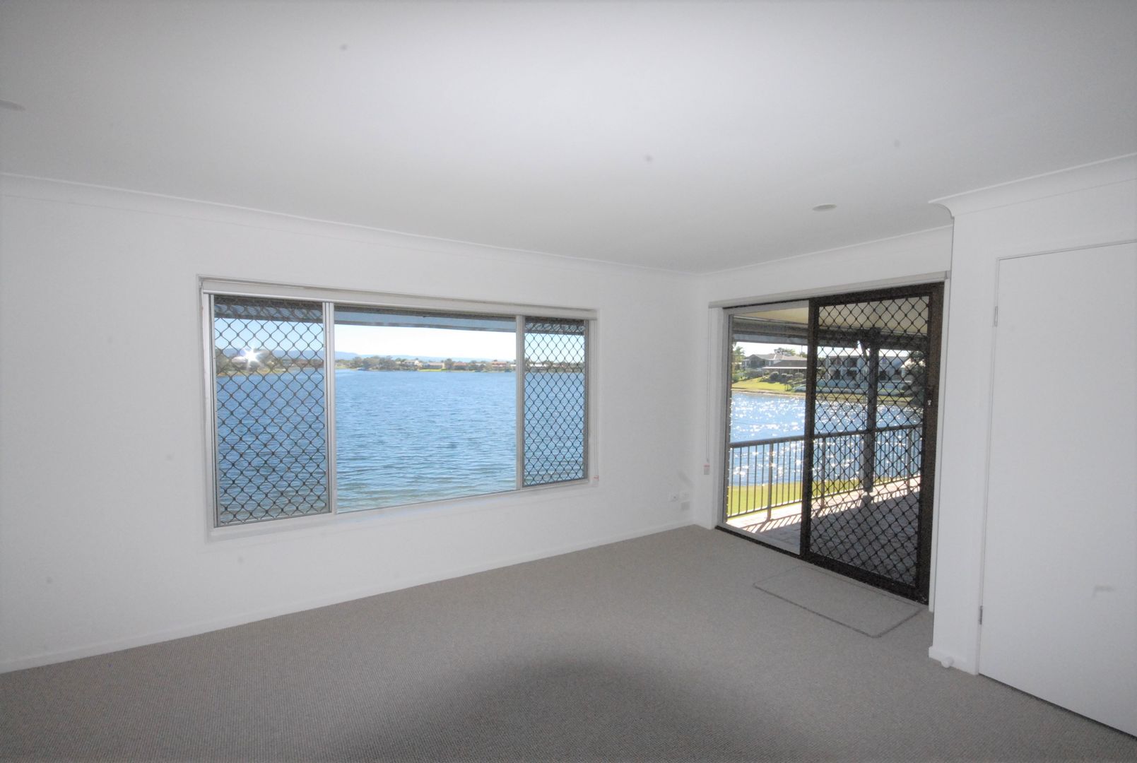 21 Kingfisher Crescent, Burleigh Waters QLD 4220, Image 2