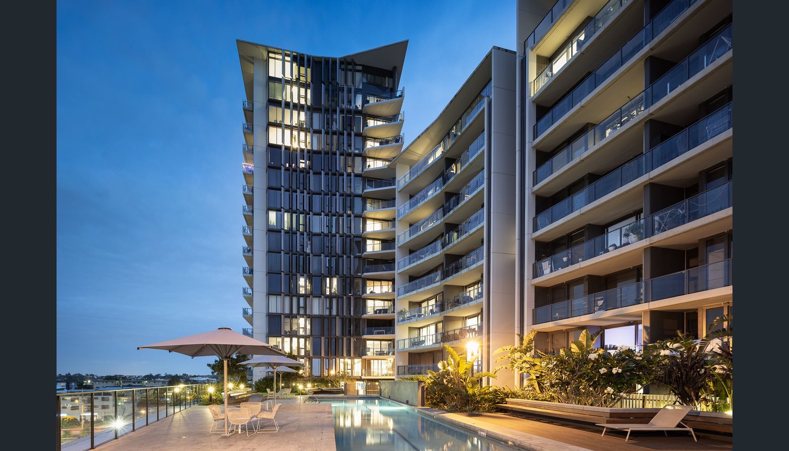 2 bedrooms Apartment / Unit / Flat in 11306/300 Old Cleveland Road COORPAROO QLD, 4151