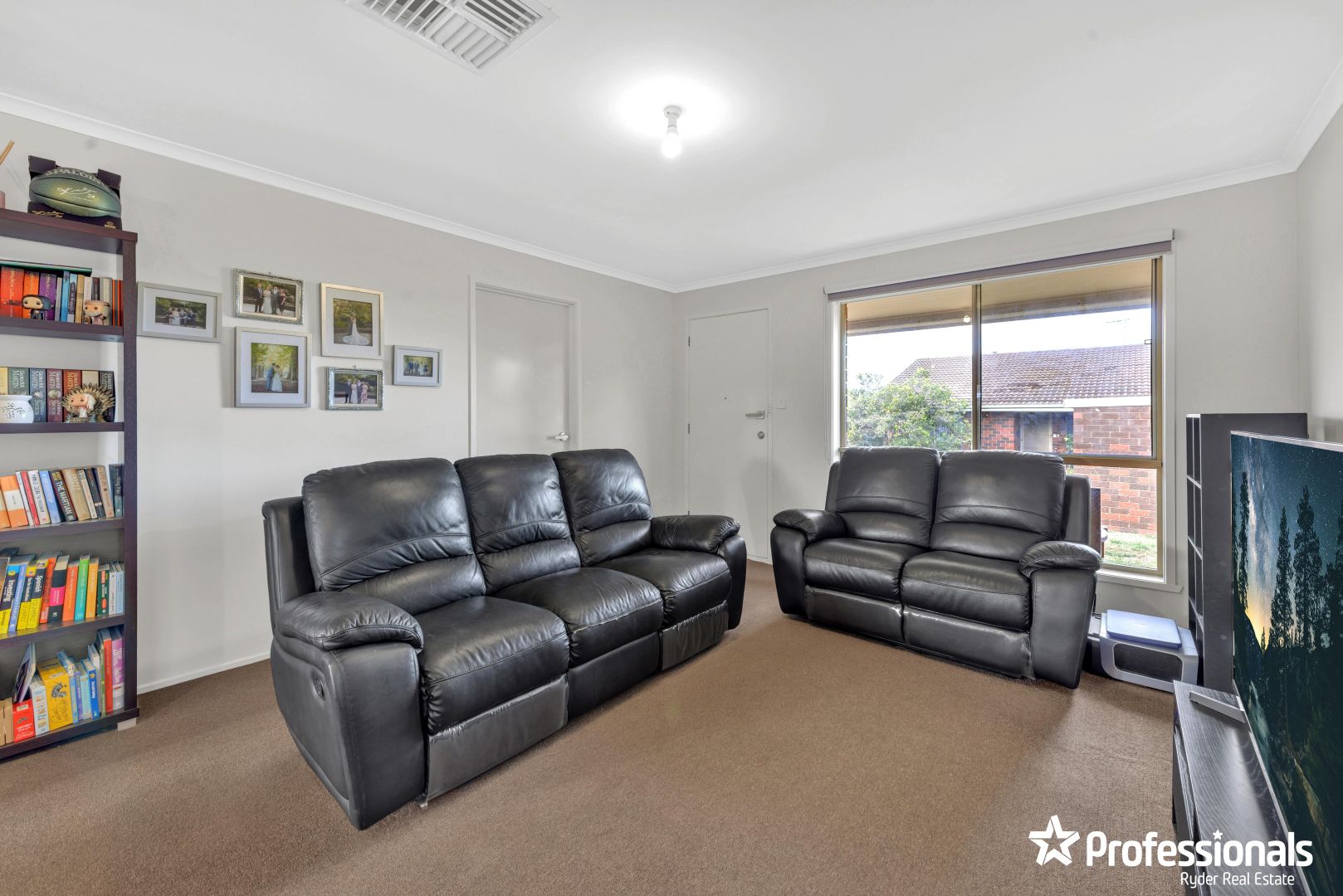 8/15-19 Oneills Road, Melton VIC 3337, Image 1