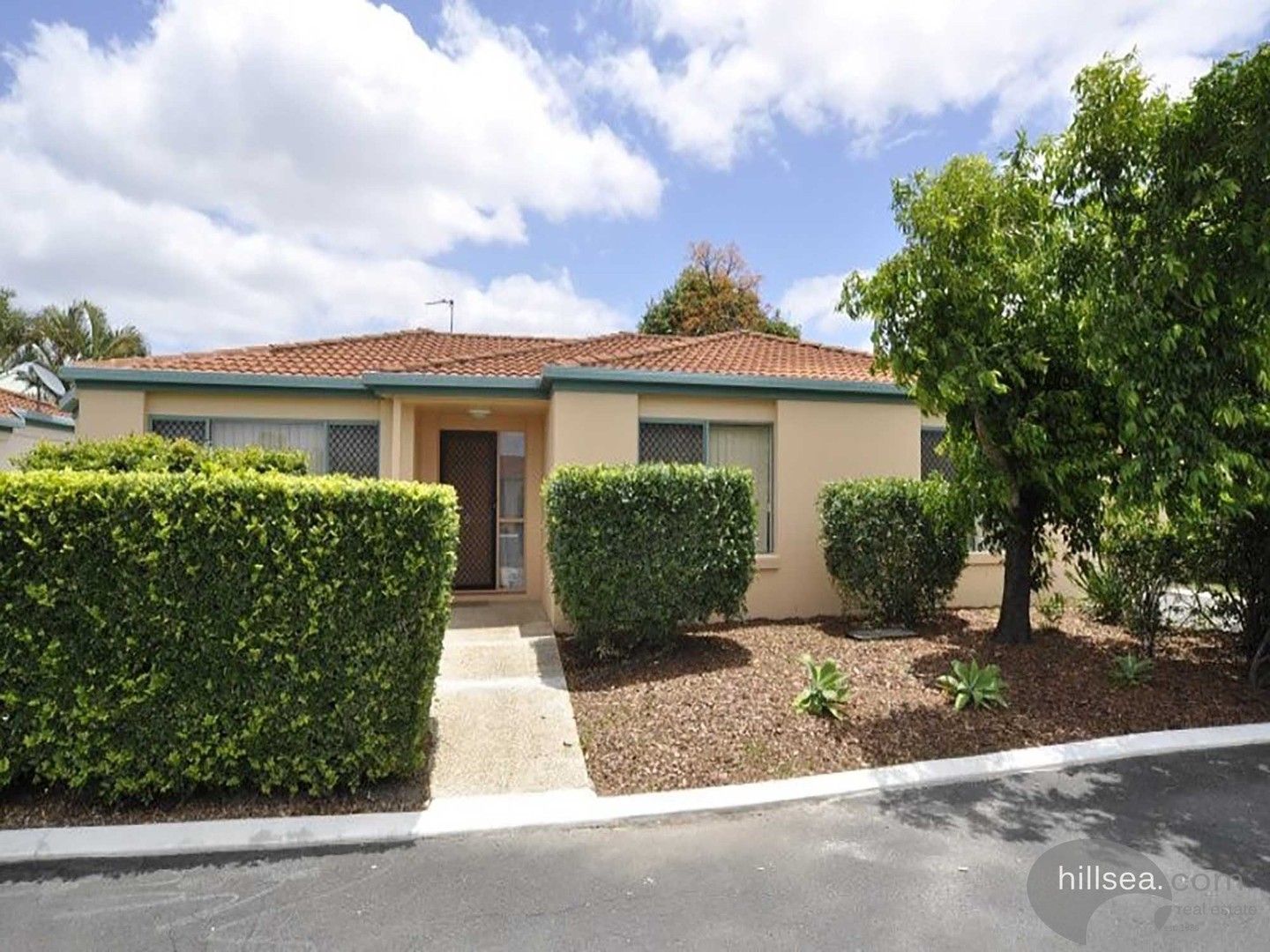 3 bedrooms Villa in 4/222 Central Street LABRADOR QLD, 4215