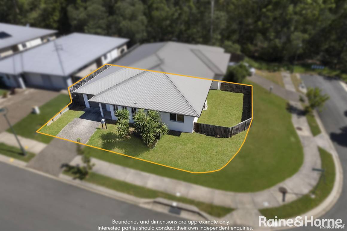 Picture of 2/1 Kains Avenue, BRASSALL QLD 4305