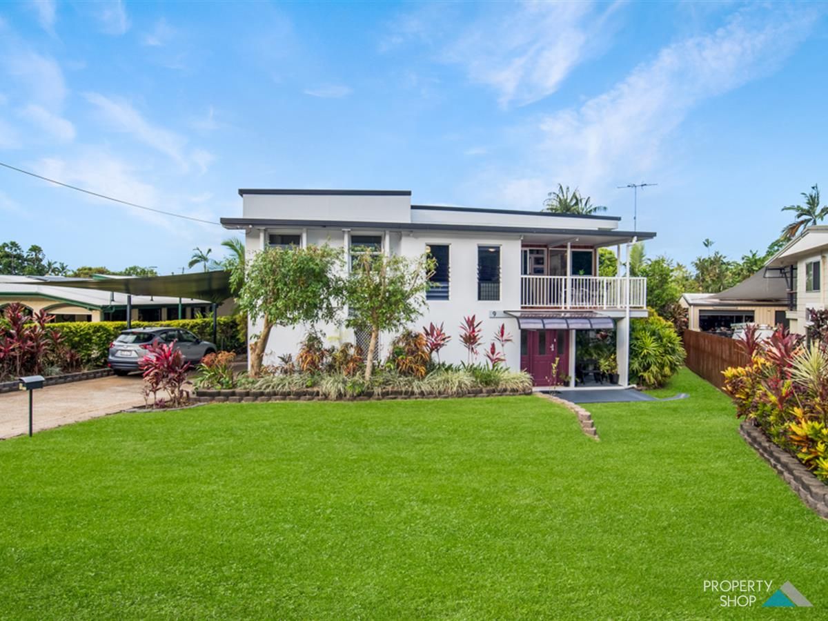 4 bedrooms House in 9 Turquoise Close BAYVIEW HEIGHTS QLD, 4868