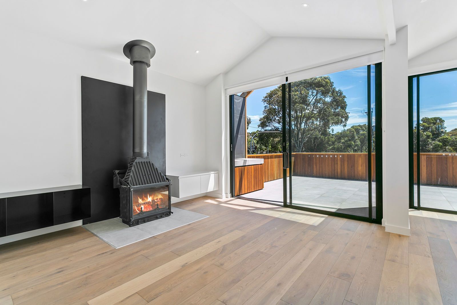 2 bedrooms Apartment / Unit / Flat in 3/39 Cook Street FLINDERS VIC, 3929