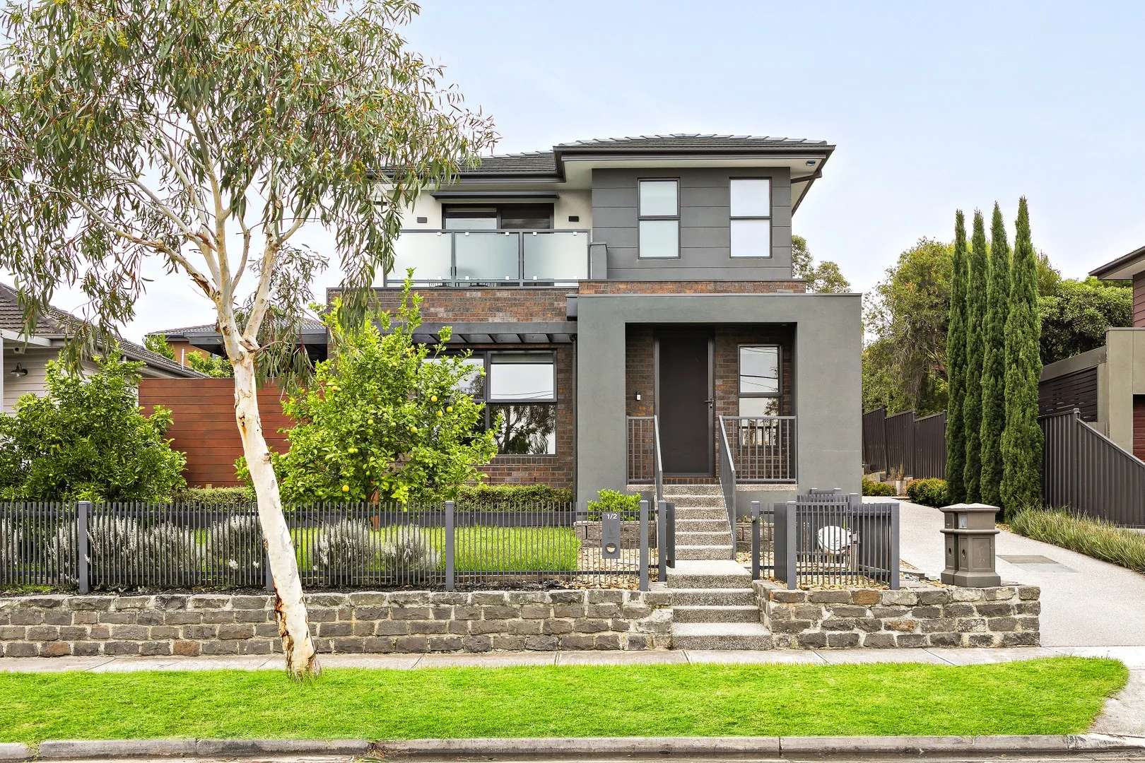 1/2 Grevillia Road, Oak Park VIC 3046