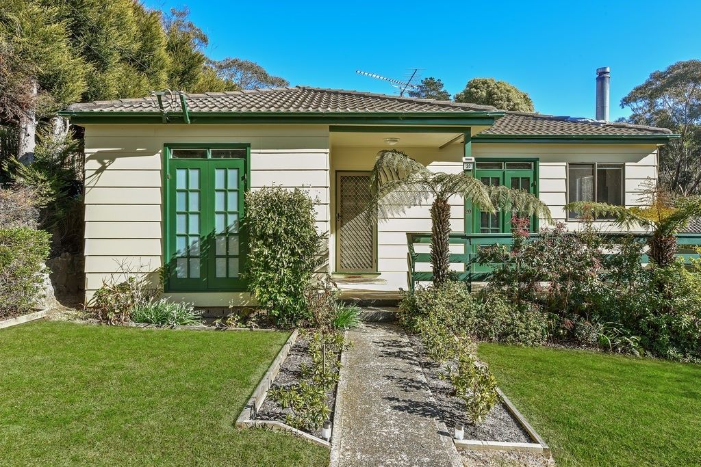 20 Acacia Avenue, Leura NSW 2780