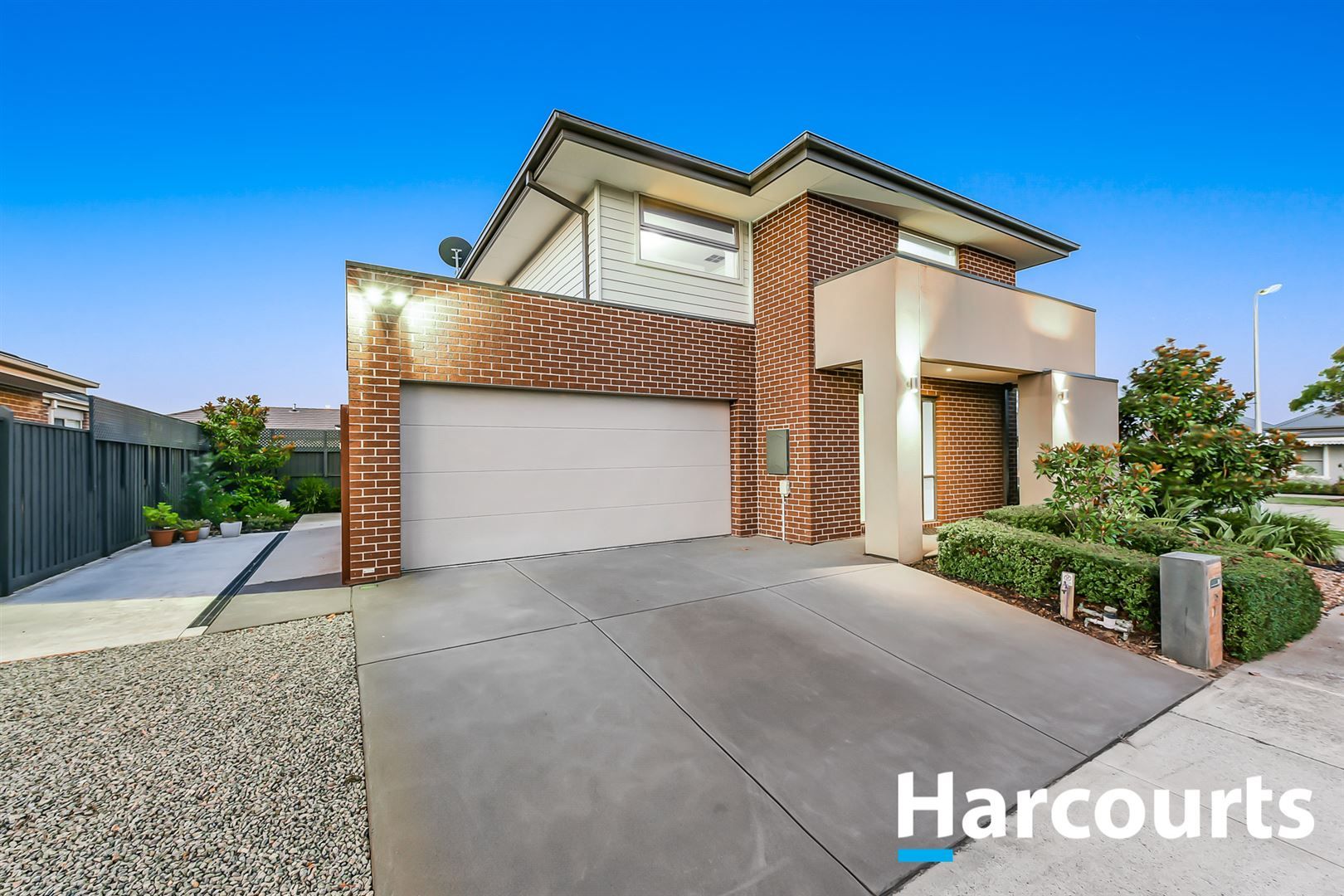 25 Canopy Grove, Cranbourne East VIC 3977