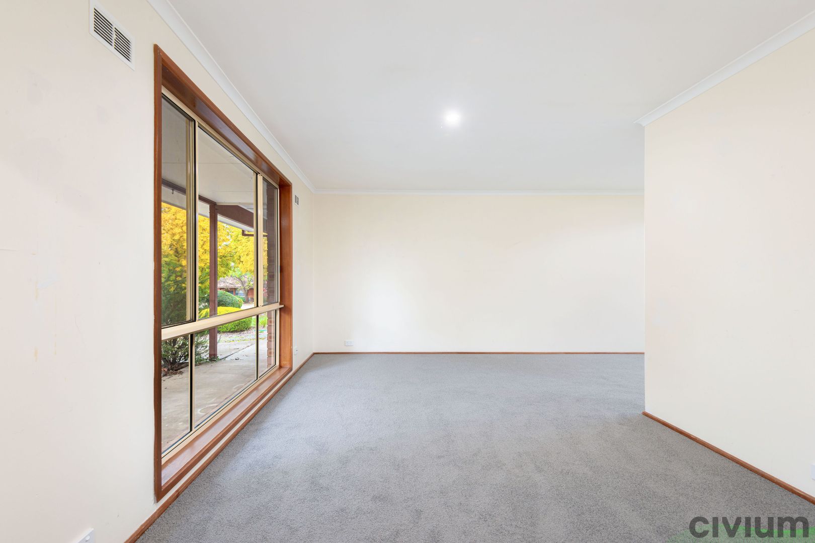 22/12 Jondol Place, Isabella Plains ACT 2905, Image 2