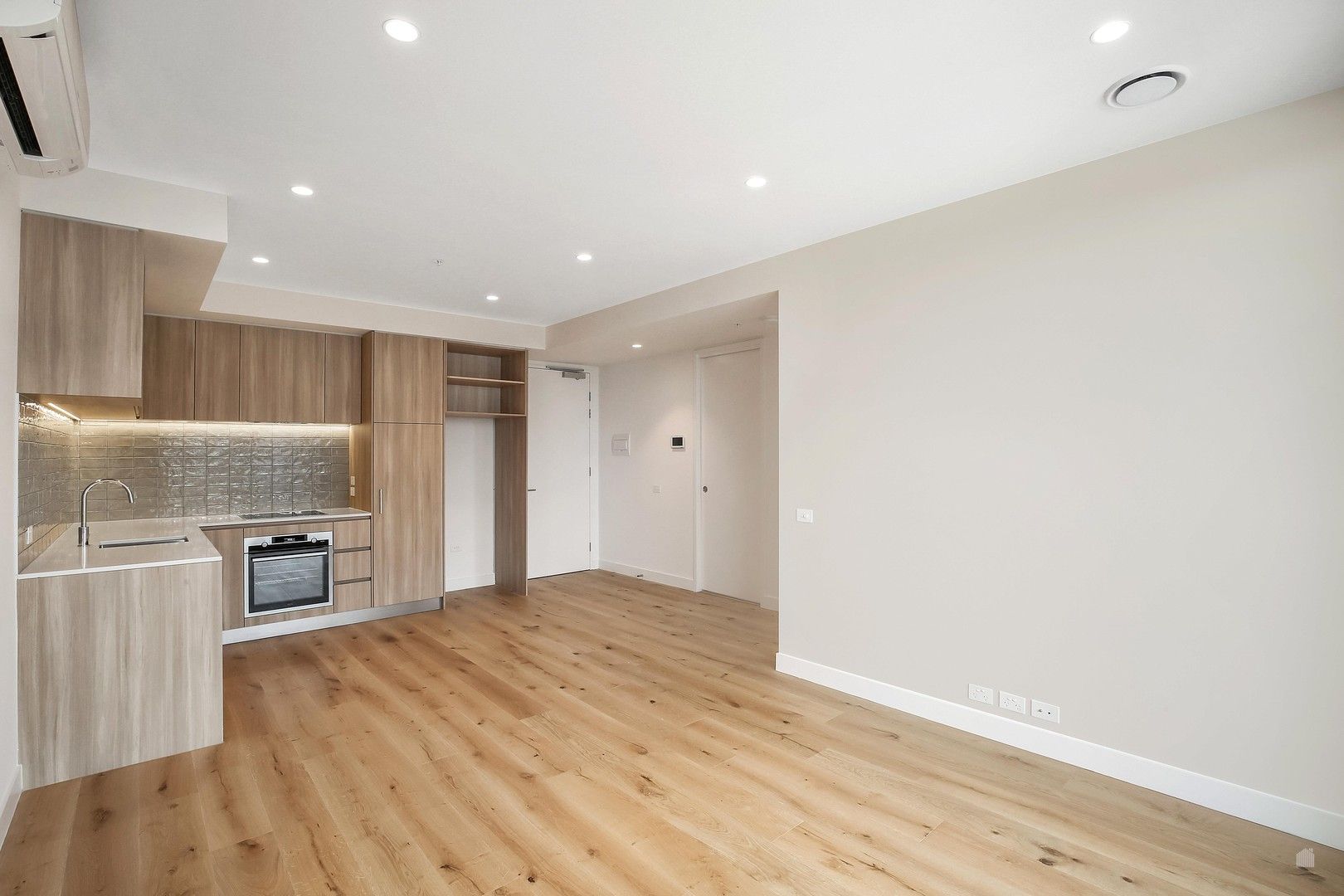 1 bedrooms Apartment / Unit / Flat in 1204/20 Wardens Walk COBURG VIC, 3058
