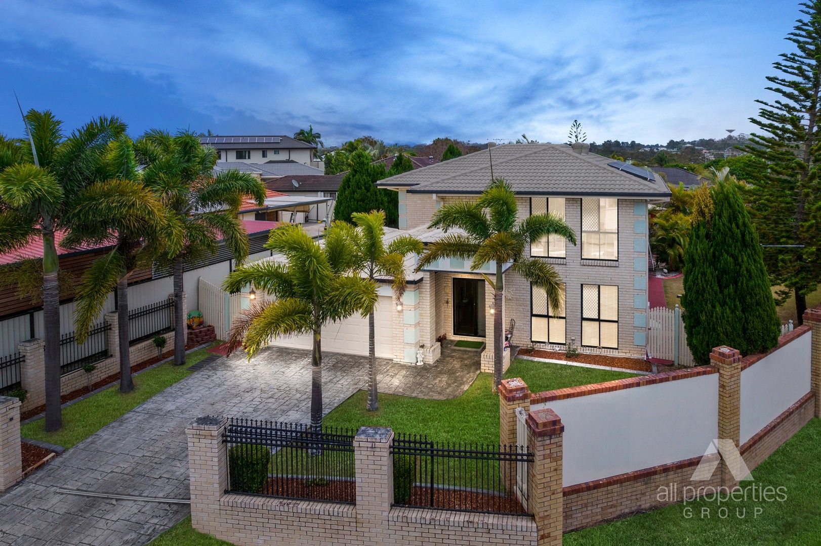 5 bedrooms House in 1 Leis Way REGENTS PARK QLD, 4118