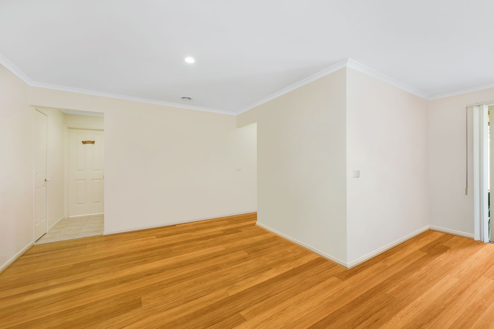 17 The Eyrie, Hampton Park VIC 3976, Image 2