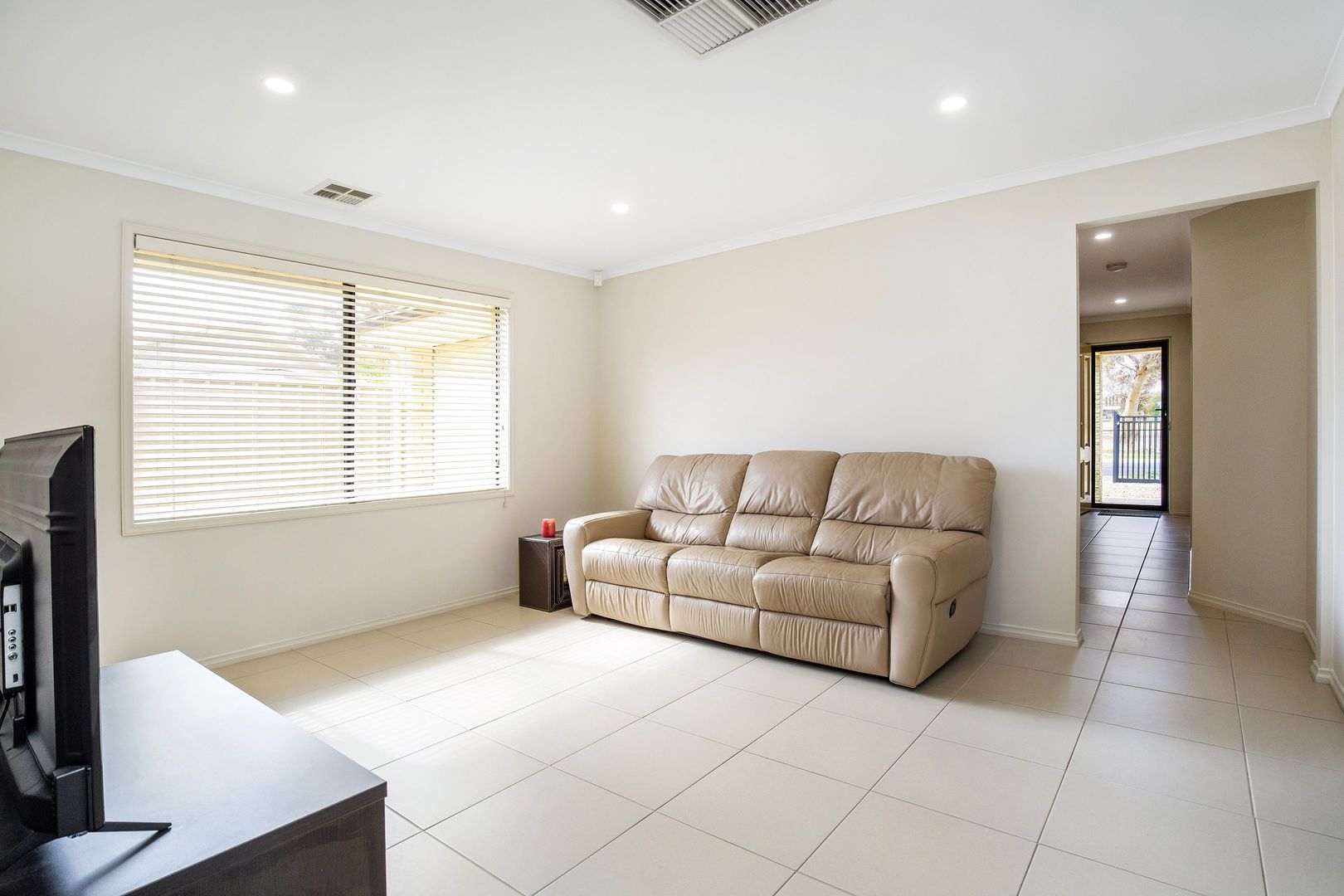 13 McKay Avenue, Windsor Gardens SA 5087, Image 2