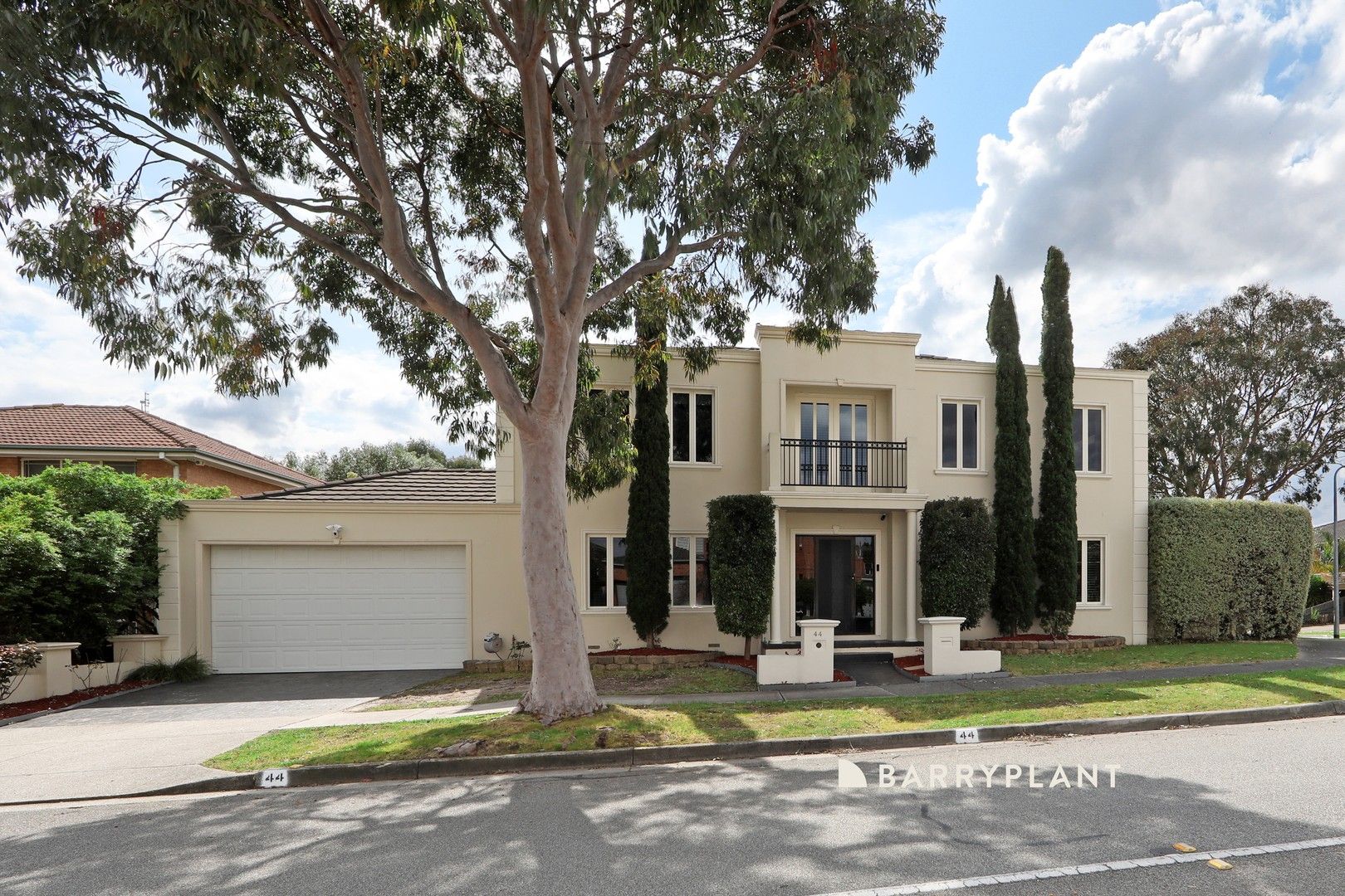4 bedrooms House in 44 Fairway Drive ROWVILLE VIC, 3178