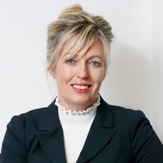 Dee-Anne Hunt, Sales representative