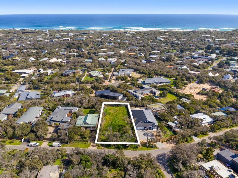 18 Alex Drive, St Andrews Beach VIC 3941, Image 0