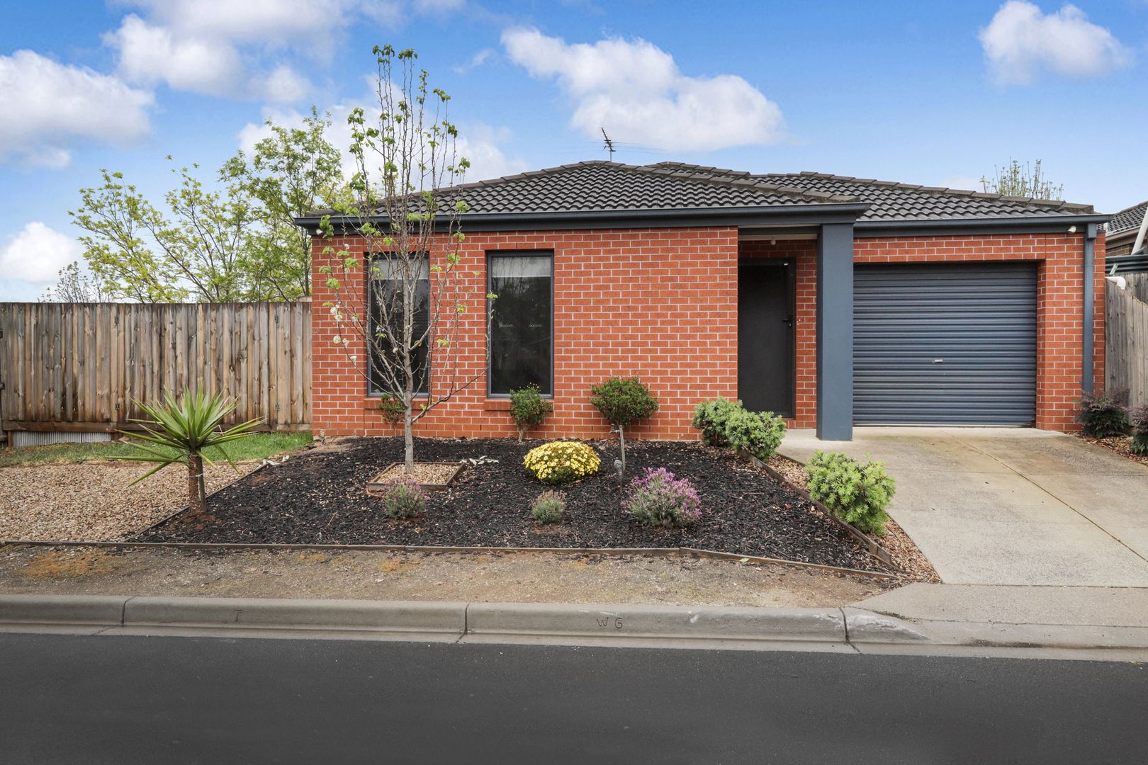 1/20-22 Roslyn Park Drive, Harkness VIC 3337, Image 1