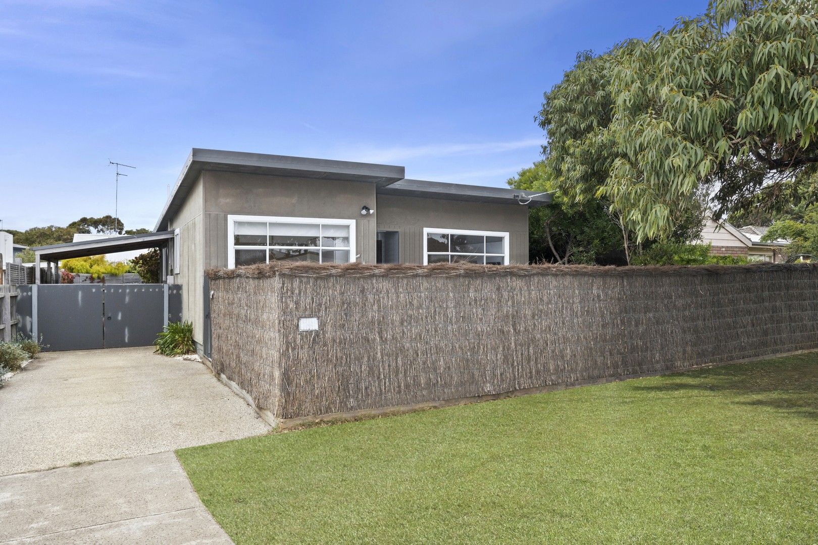 3 bedrooms House in 1/53 Madeley Street OCEAN GROVE VIC, 3226