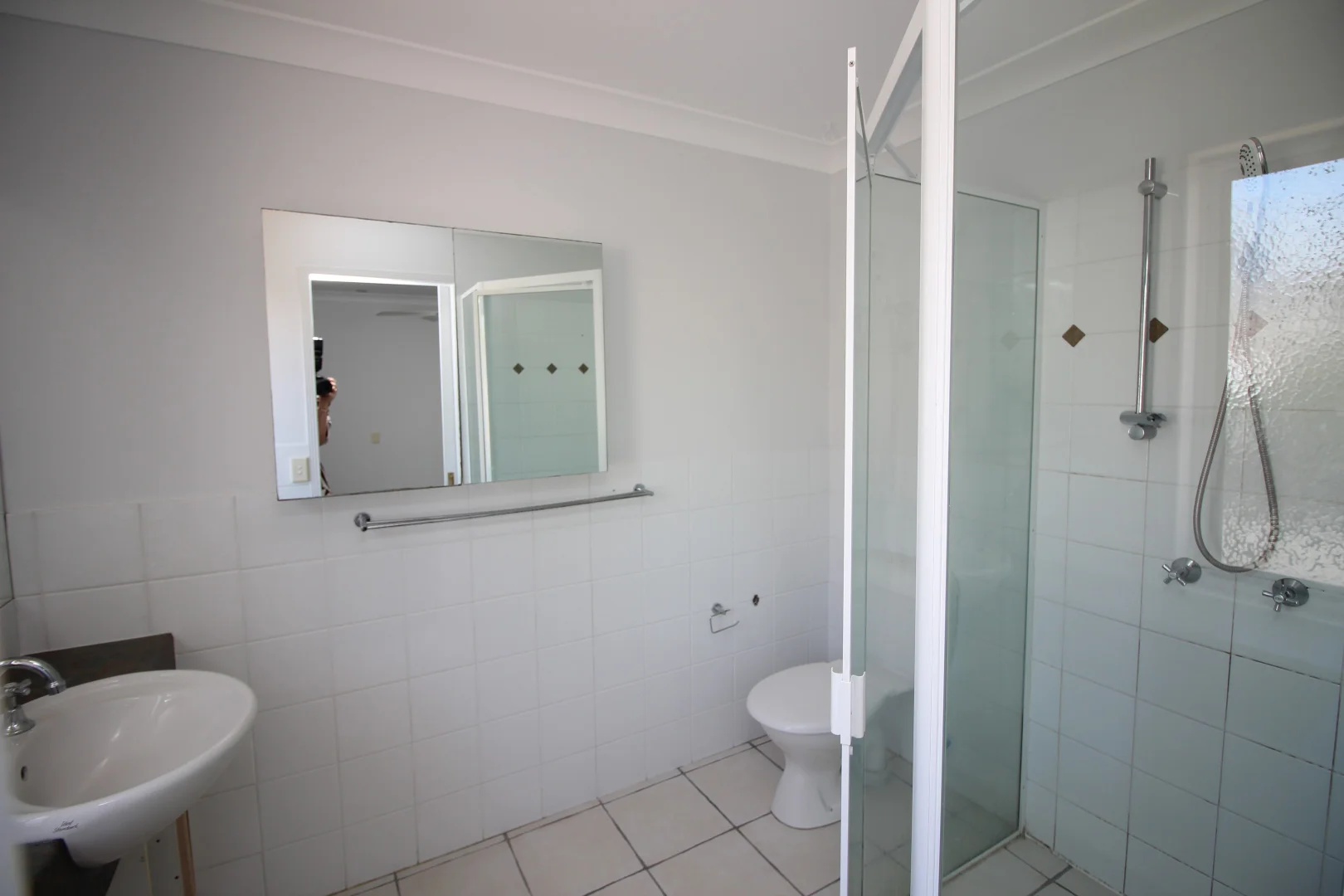 Additional image 11 of 5/38-40 Robert Street, Labrador QLD 4215