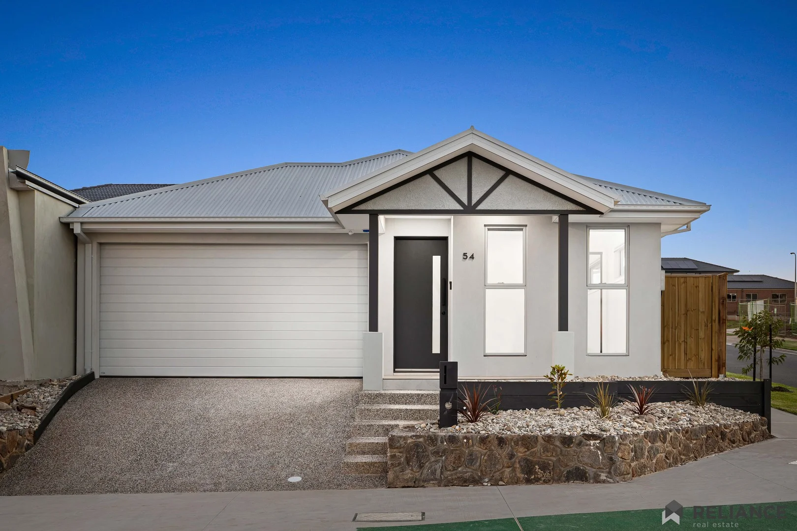 54 Redstone Hill Road, Sunbury VIC 3429