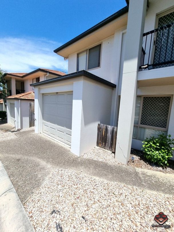 ID21110641/12 Suffolk St, Wishart QLD 4122 Townhouse For Rent Domain