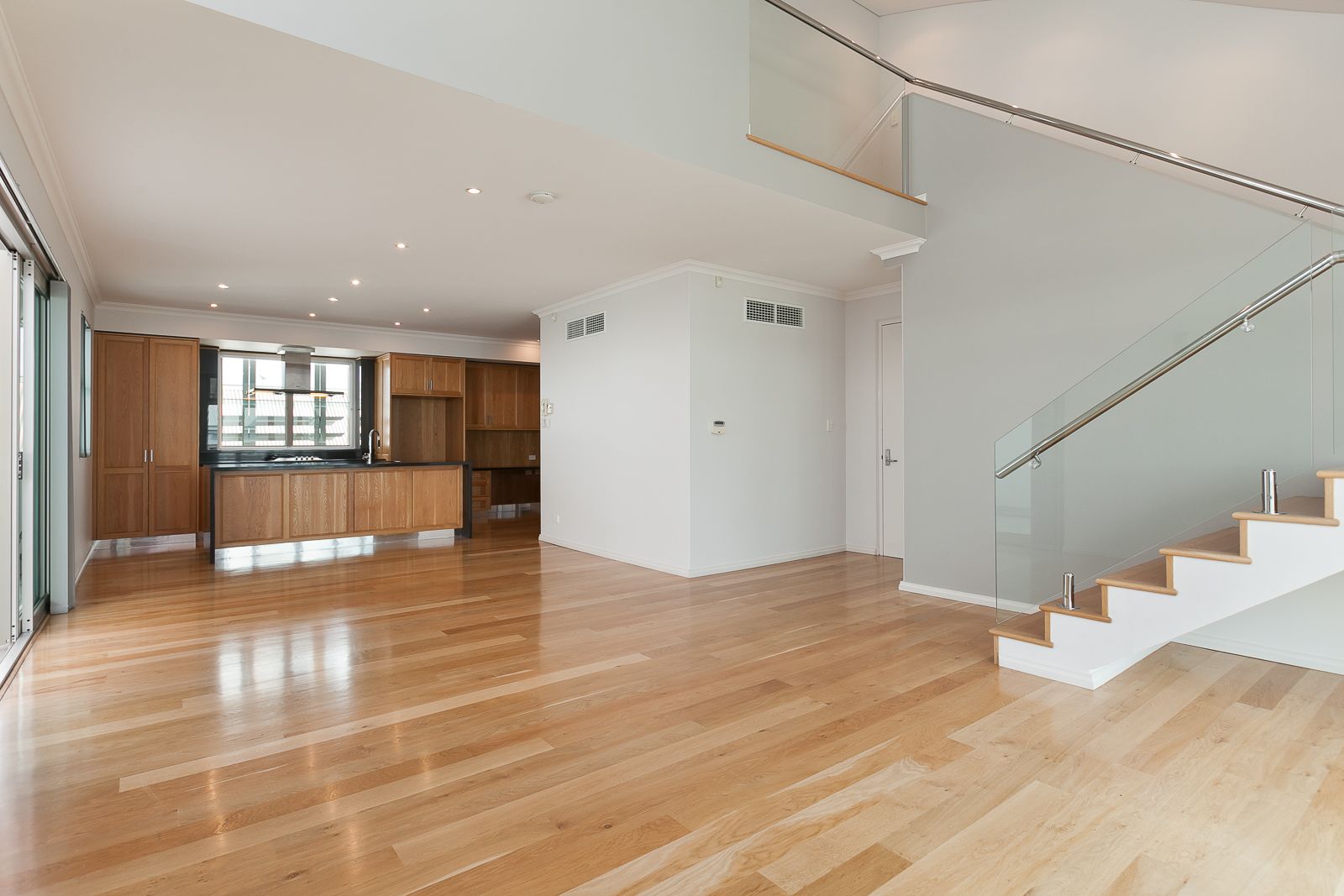 2 bedrooms Apartment / Unit / Flat in 1/115-117 South Terrace FREMANTLE WA, 6160