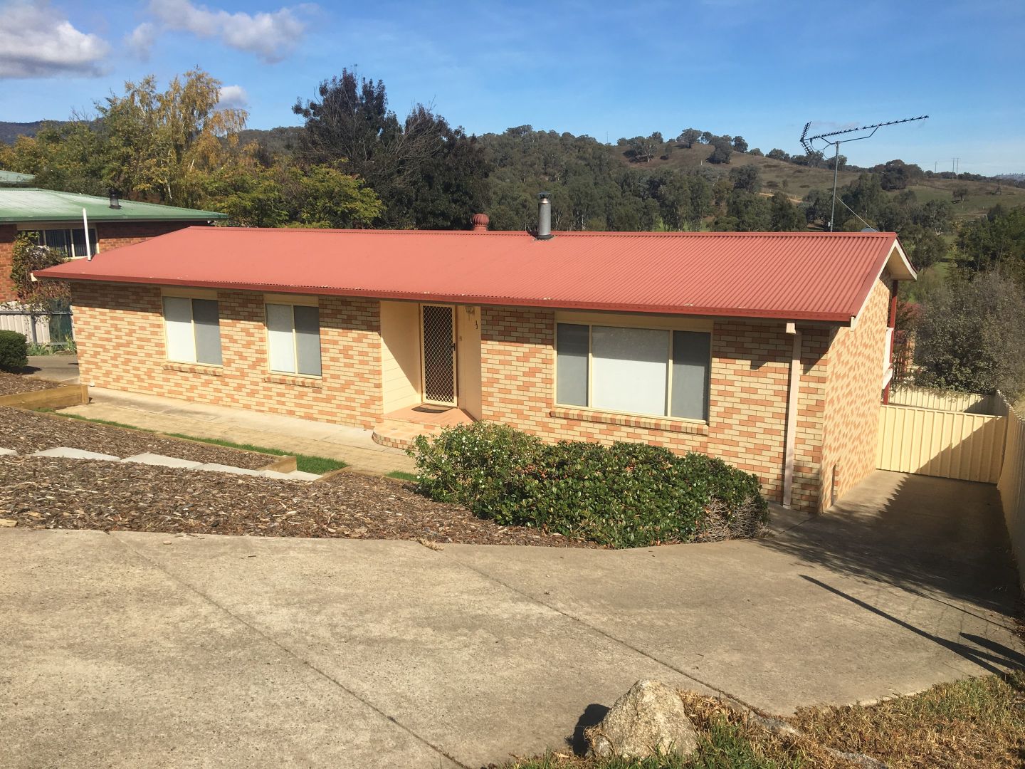 33 Booral Avenue, Tumut Property History & Address Research Domain