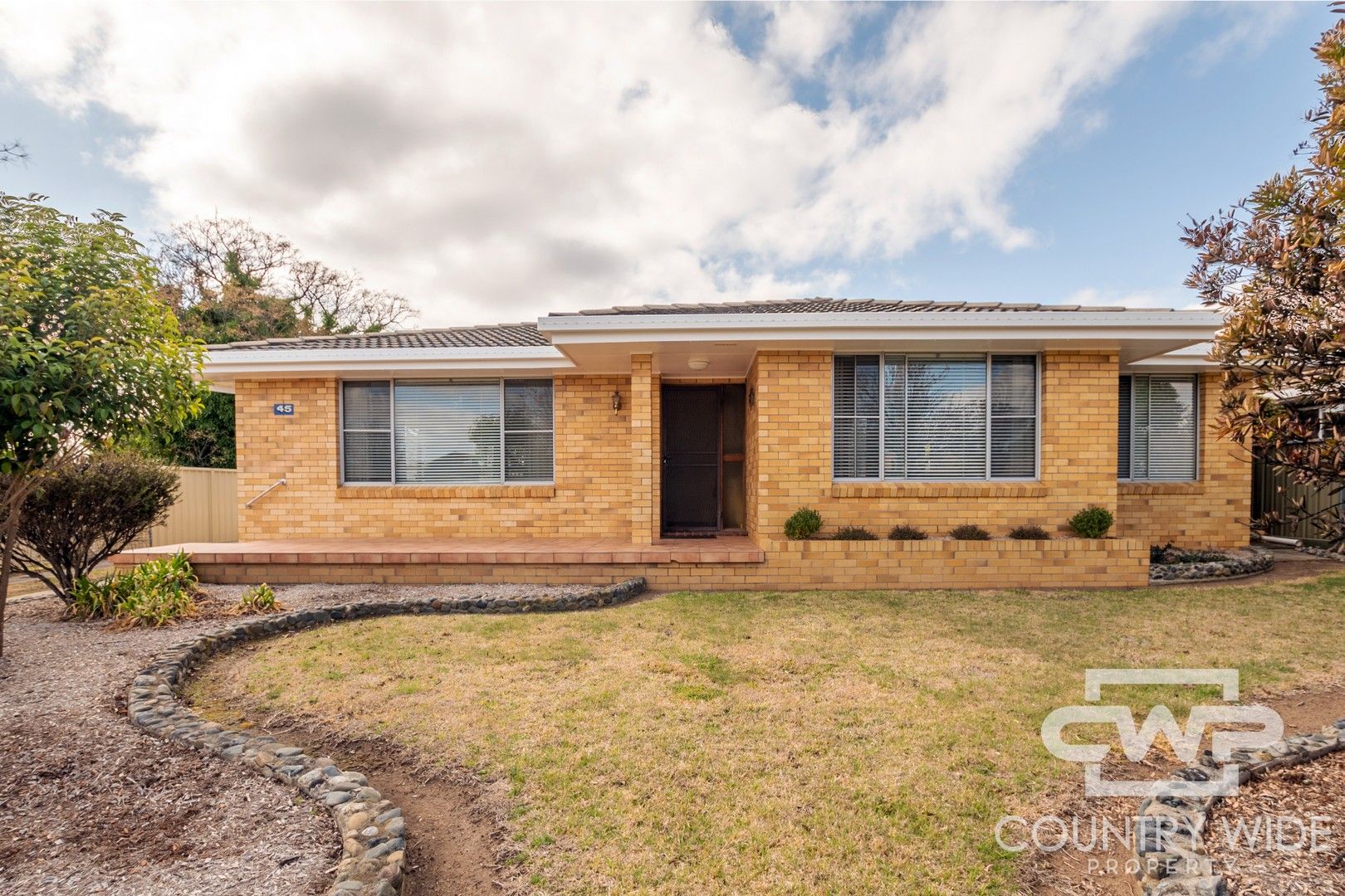 45 Lewis Street, Glen Innes NSW 2370, Image 0