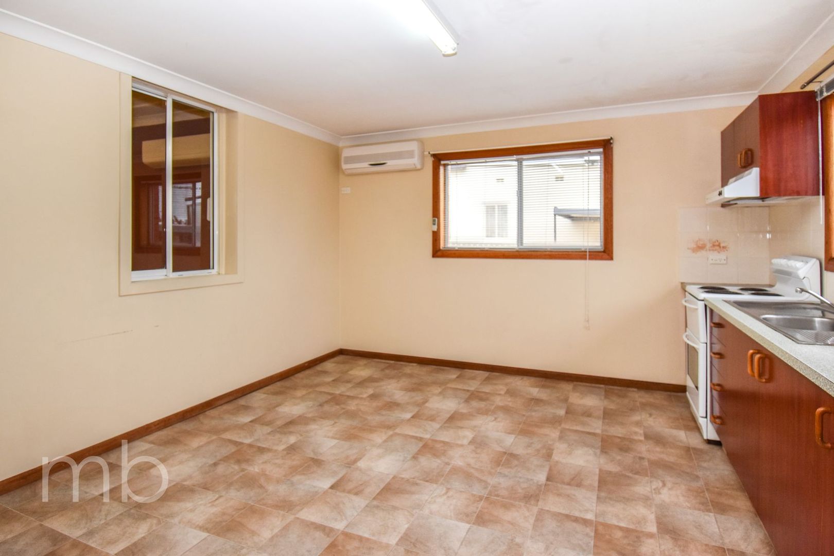 324 Lords Place, Orange NSW 2800, Image 2