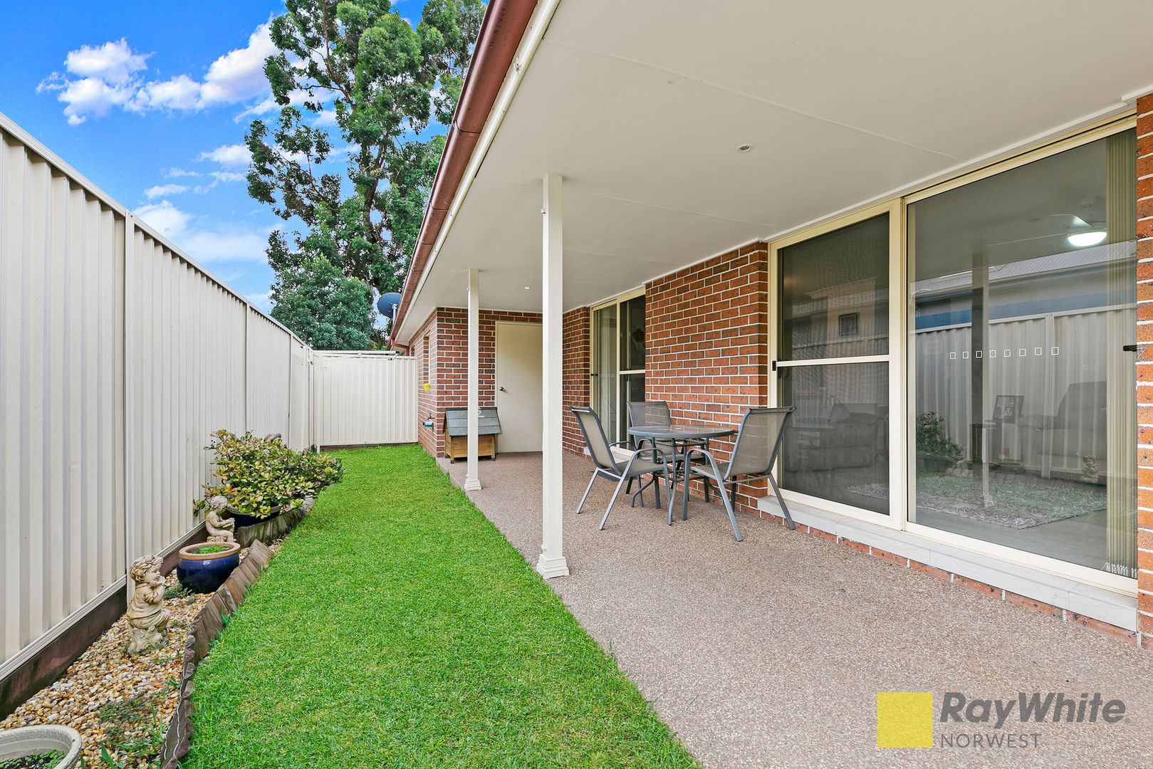 Townhouse 2/118 Brisbane Street, St Marys NSW 2760, Image 2