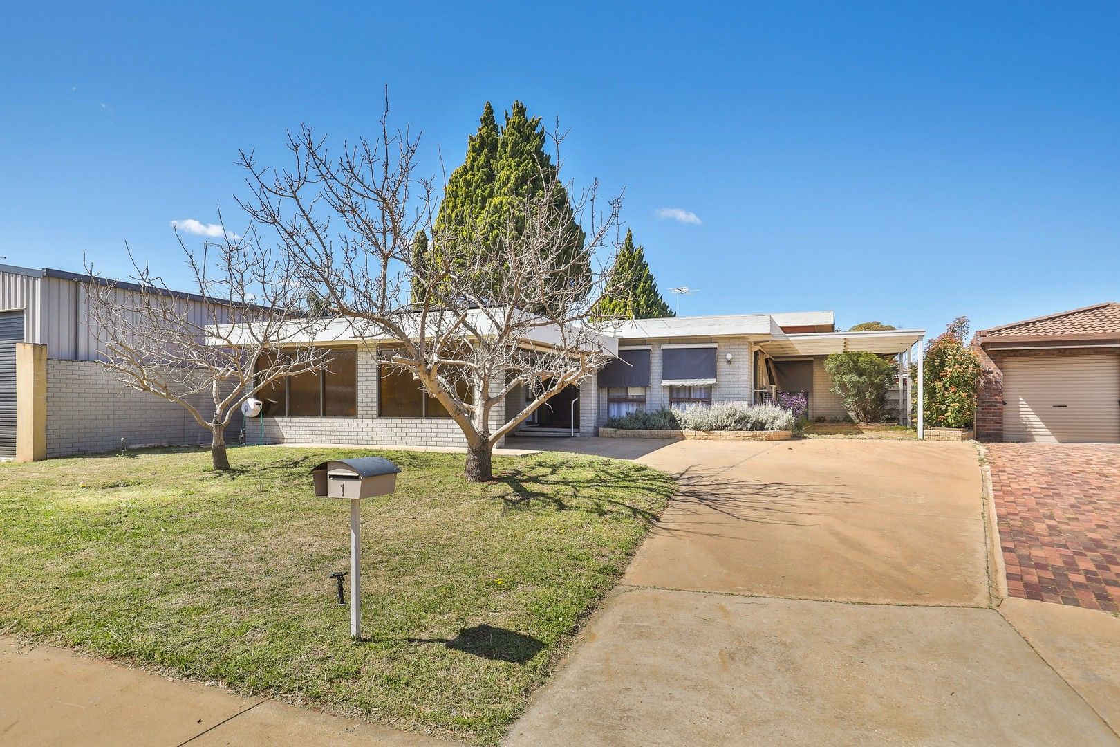 4 bedrooms House in 1 Currawong Court MILDURA VIC, 3500