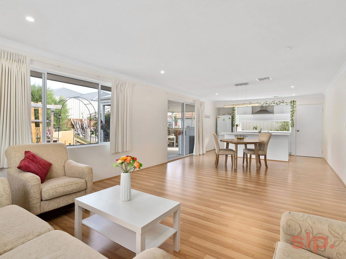 4 bedrooms House in 55 Ingarfield Green BALDIVIS WA, 6171