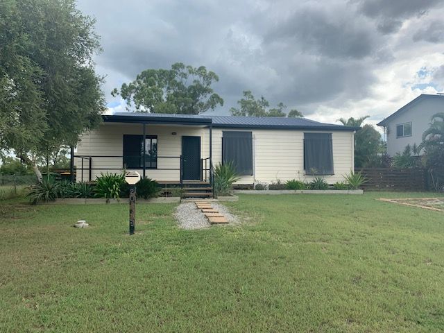 3 bedrooms House in 20 Petersen Street COLLINSVILLE QLD, 4804