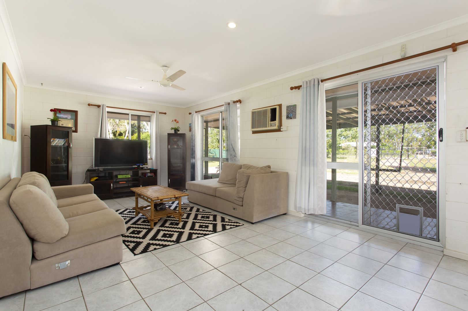 16 Mawson Street, Bluewater Park Property History & Address Research