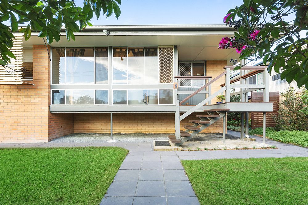 4 bedrooms House in 3 Dunbil Avenue FERNY HILLS QLD, 4055