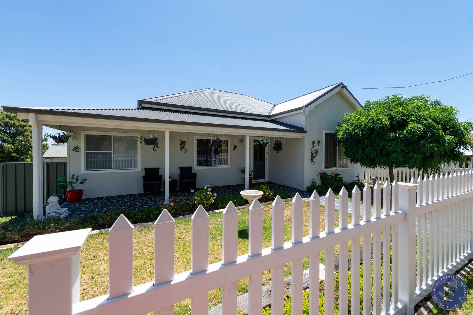 11 Main Street, Young NSW 2594, Image 0