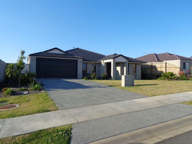 4 bedrooms House in Serena Drive BEAUDESERT QLD, 4285