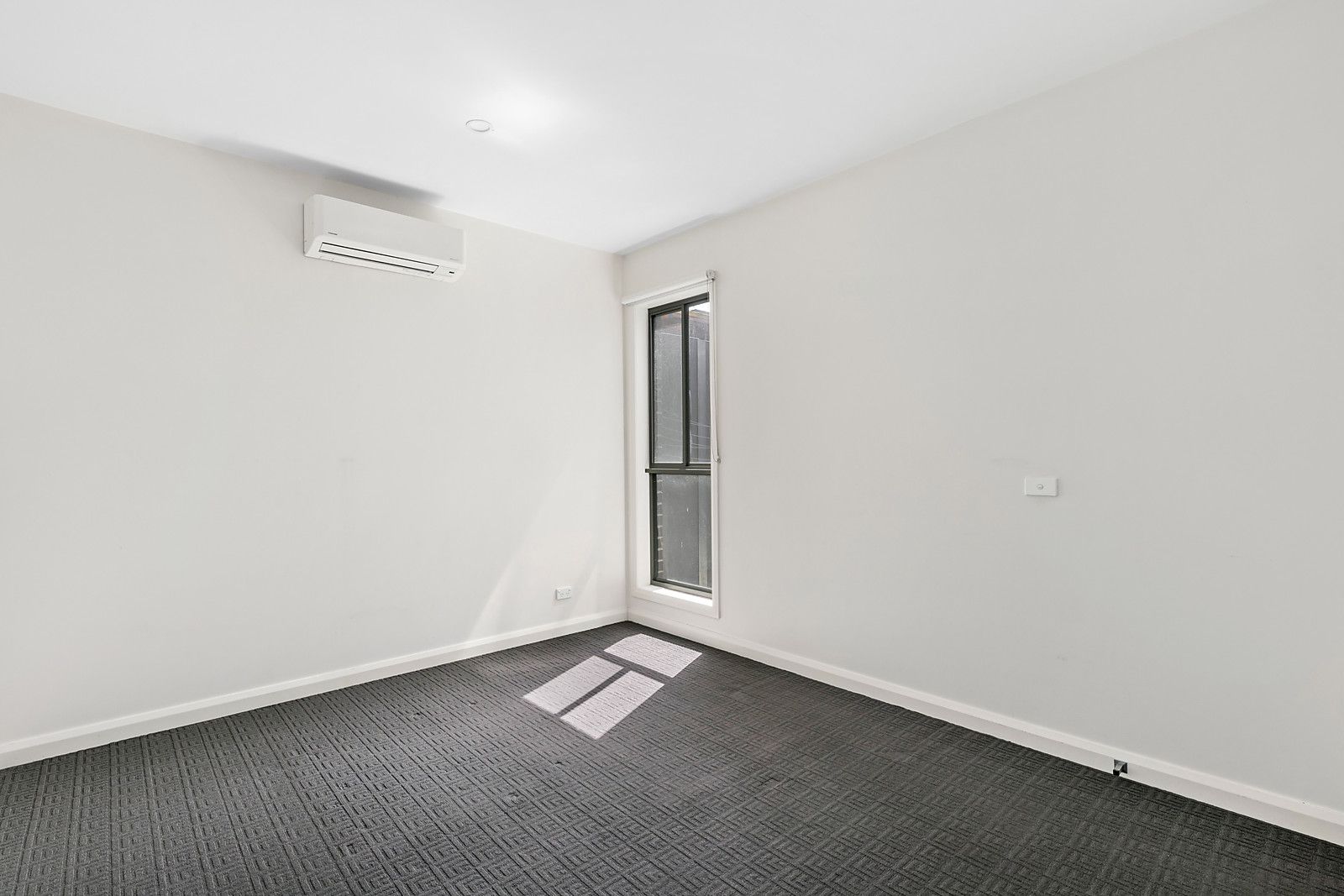 4/135-137 Cardinal Road, Glenroy VIC 3046, Image 2