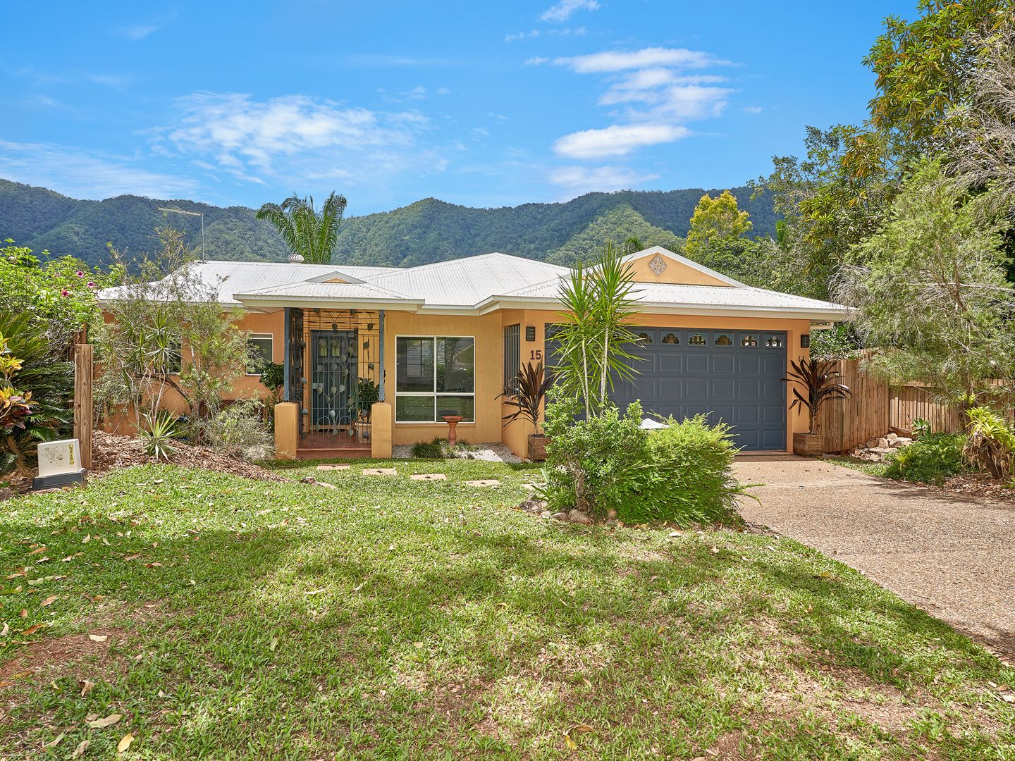 15 Powell Place, Bentley Park QLD 4869, Image 2