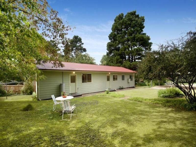 2 bedrooms Duplex in 10B Scott Avenue LEURA NSW, 2780