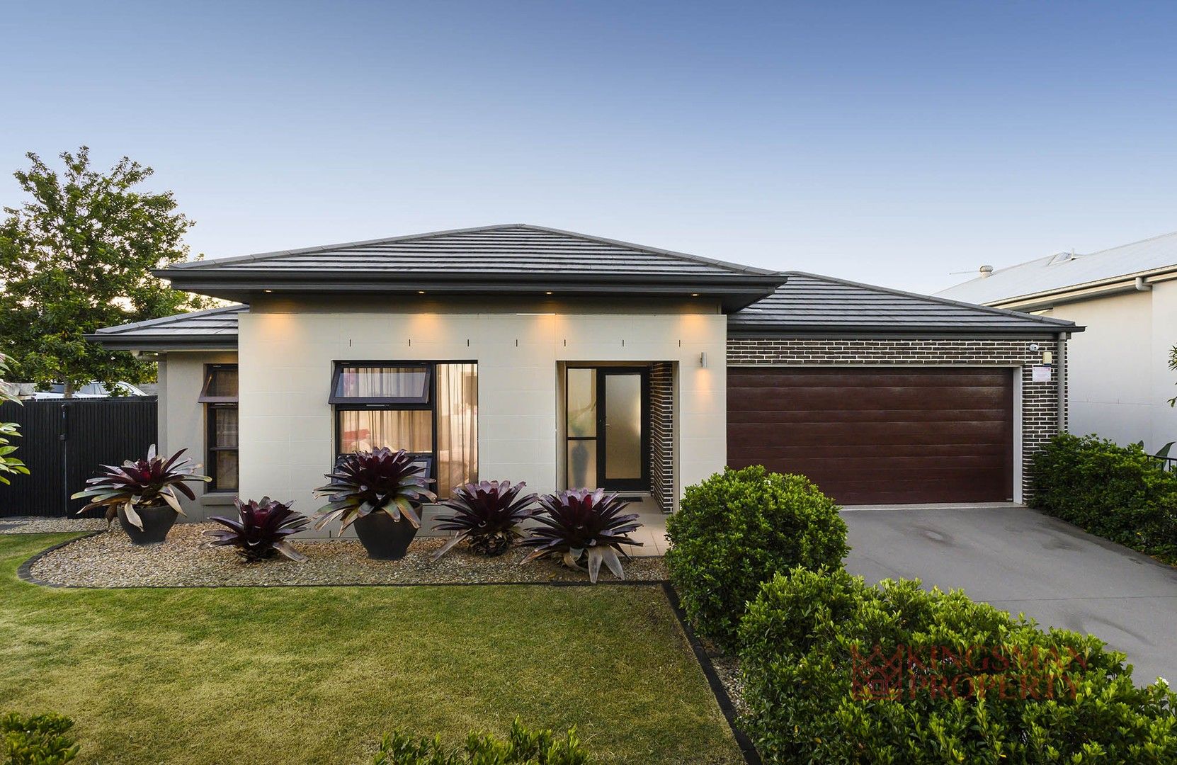 5 bedrooms House in 7 Finch Parade ROCHEDALE QLD, 4123