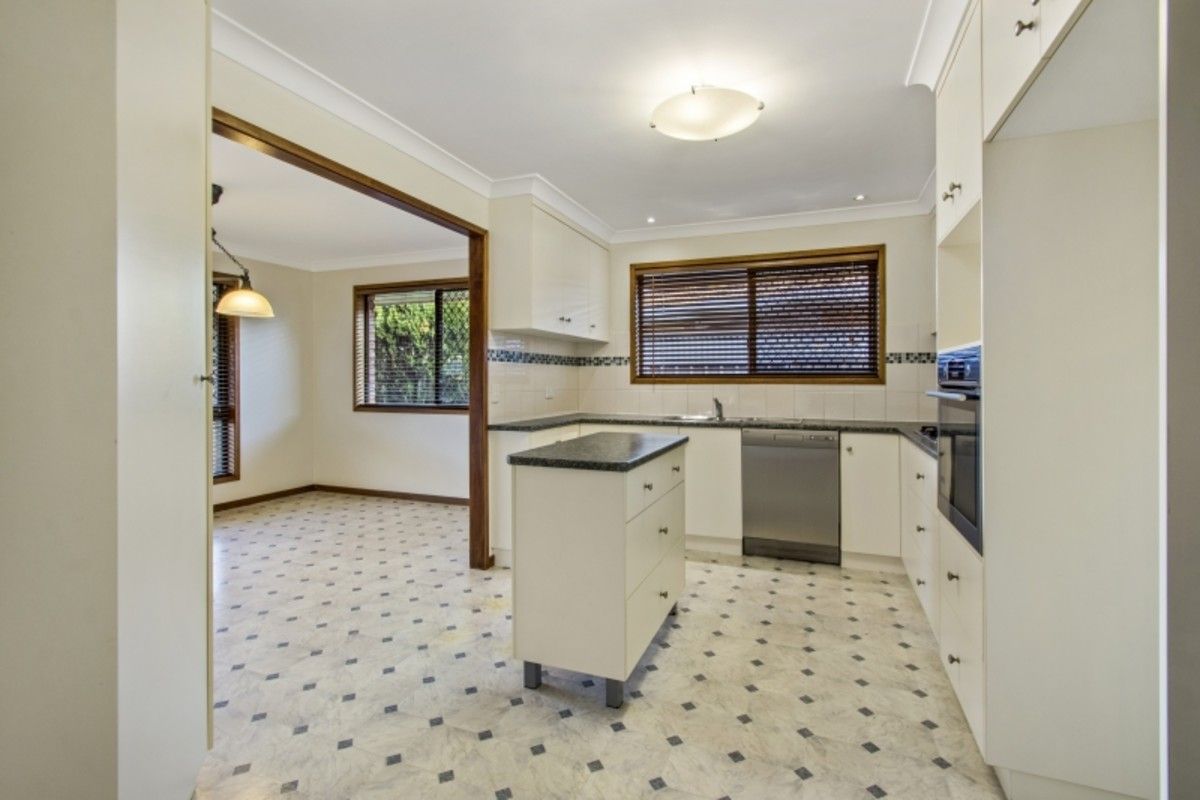 147 Ramsay Street, Centenary Heights QLD 4350, Image 2