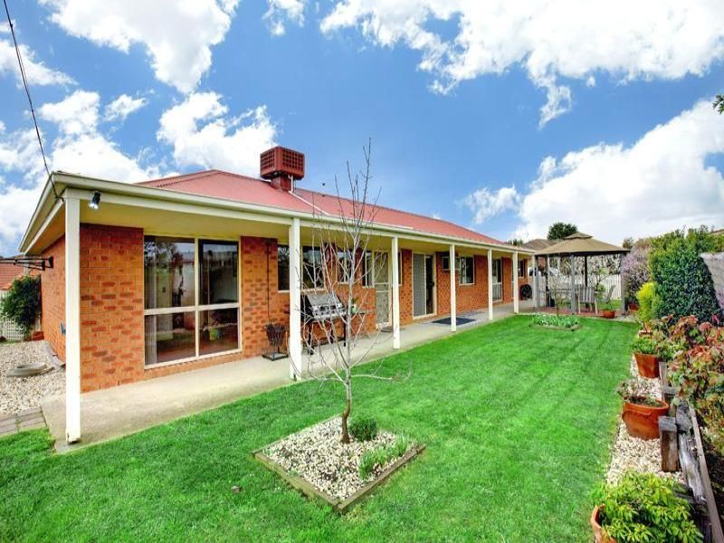 13 CONABERE COURT, Broadford VIC 3658, Image 1