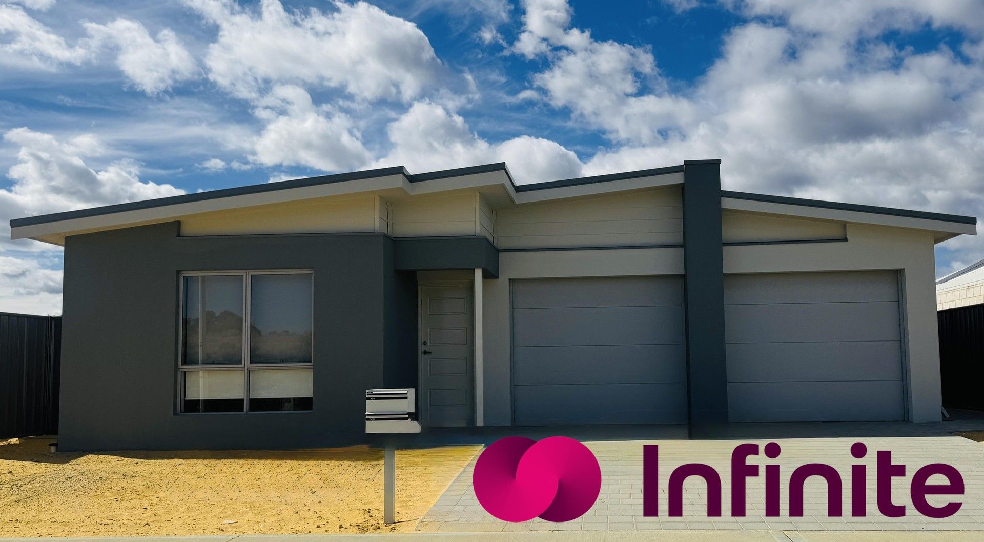 4 bedrooms House in  HAMMOND PARK WA, 6164
