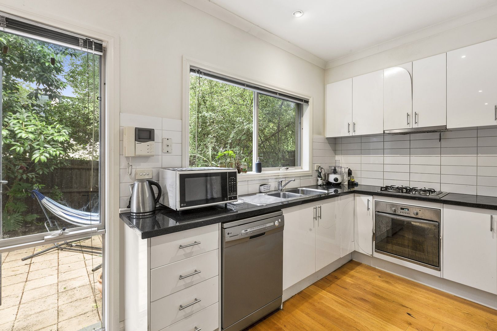 10 The Mews, Preston VIC 3072, Image 2