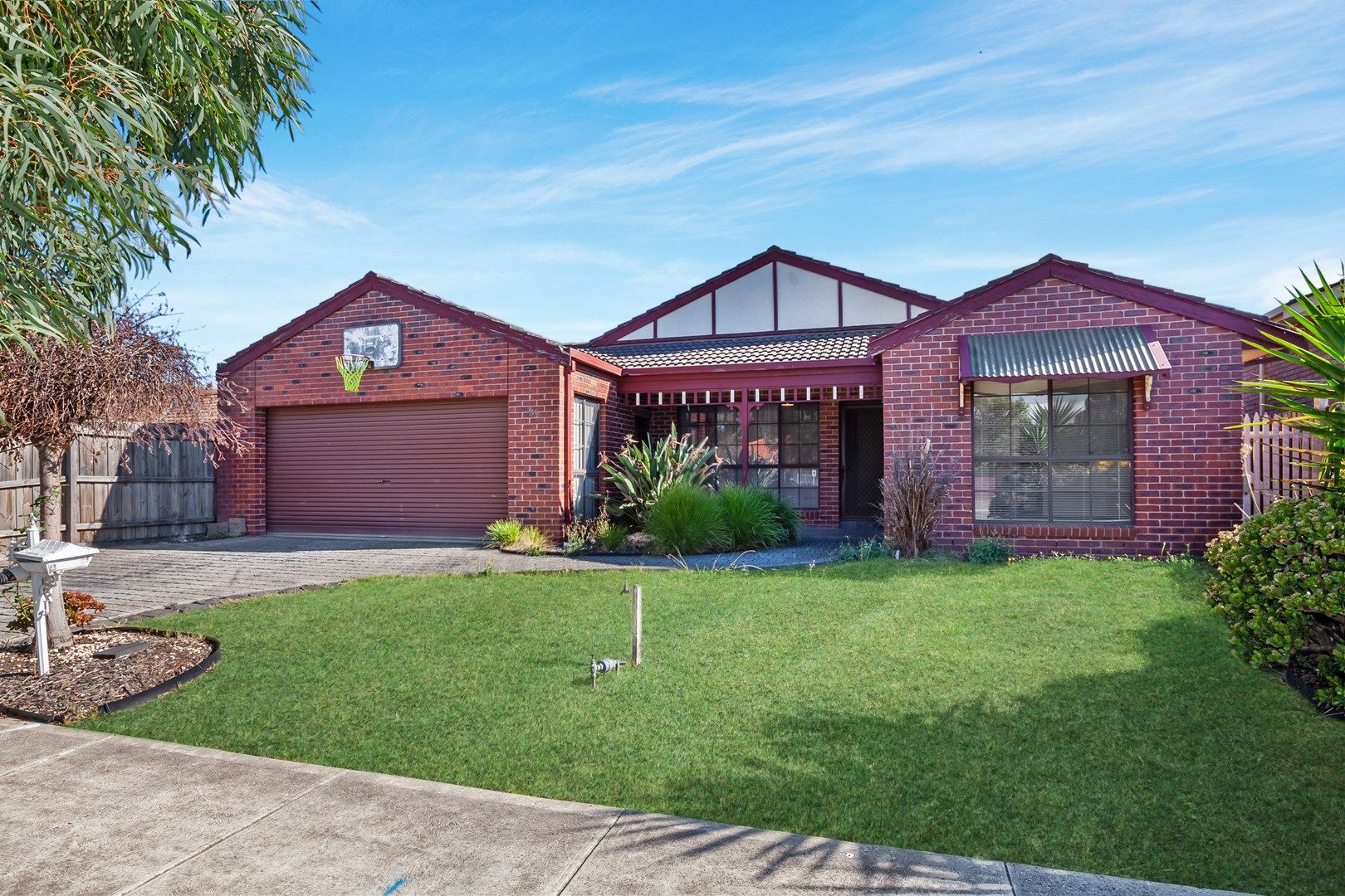31 Hobson Crescent, Mill Park VIC 3082, Image 0